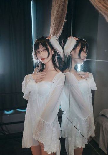 在线午夜视频