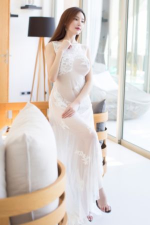 妻子在公司加班