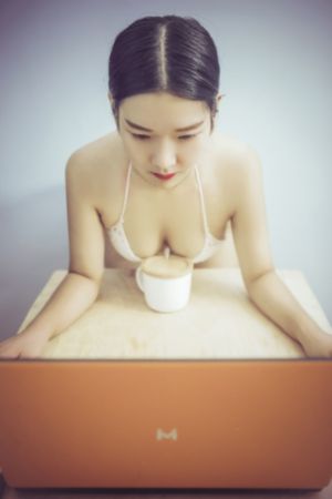用我的手指搅乱你