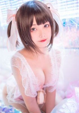小丹慢慢张开双腿淑芬
